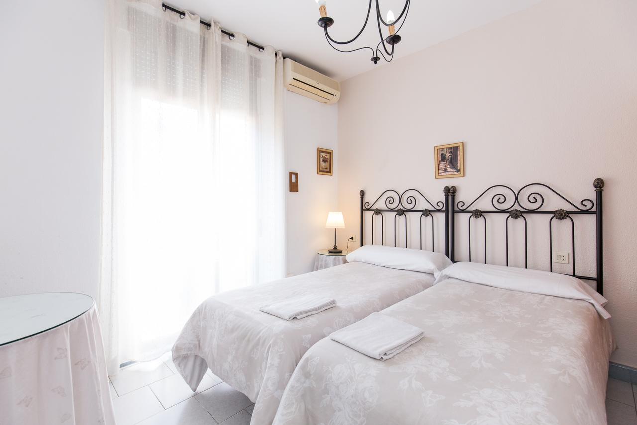 Pension Mesones Гранада Экстерьер фото