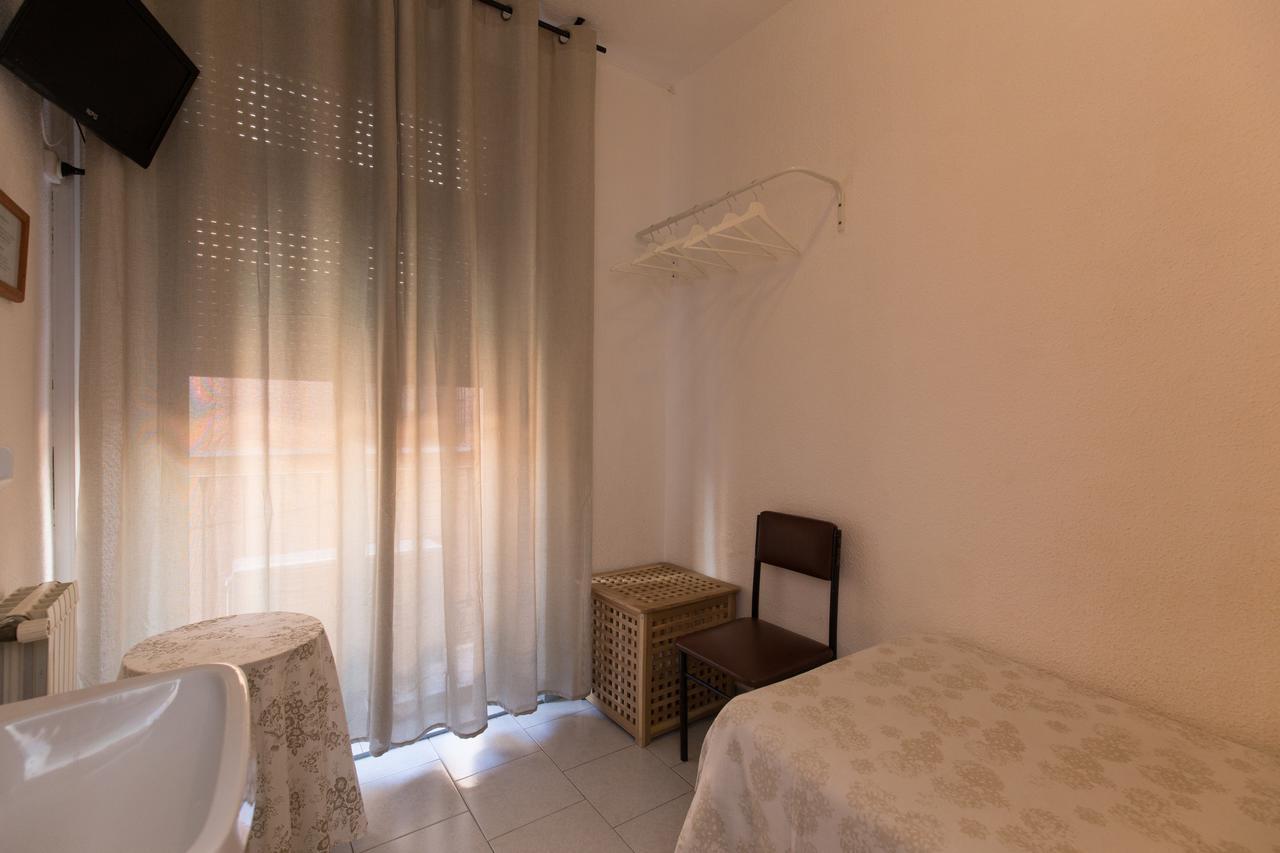 Pension Mesones Гранада Экстерьер фото