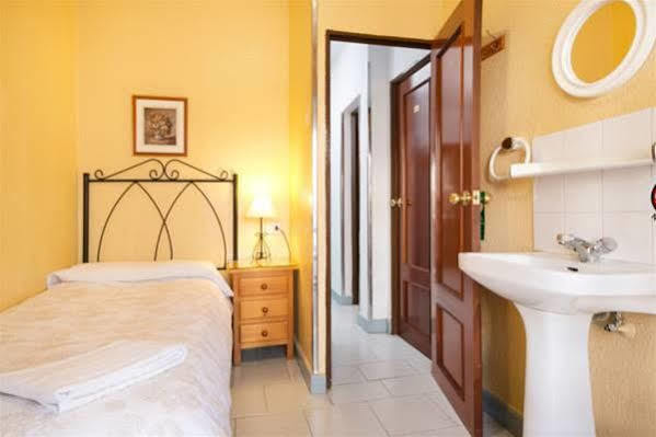 Pension Mesones Гранада Экстерьер фото